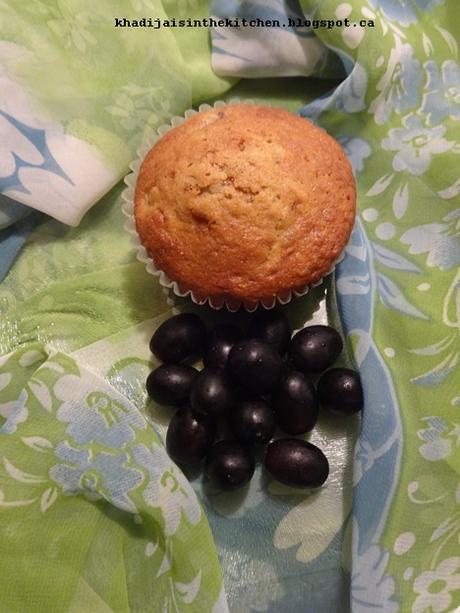 MUFFINS AUX RAISINS  / GRAPES MUFFINS / MUFFINS CON UVAS  / مافن بالعنب