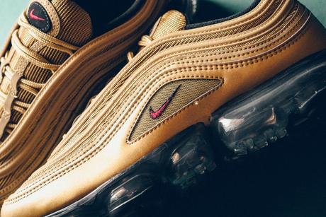 Nike Air Vapormax 97 Metallic Gold