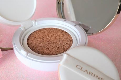 everlasting, cushion, clarins, fond de teint, compact protection, solaire, maquillage, ambre, amber