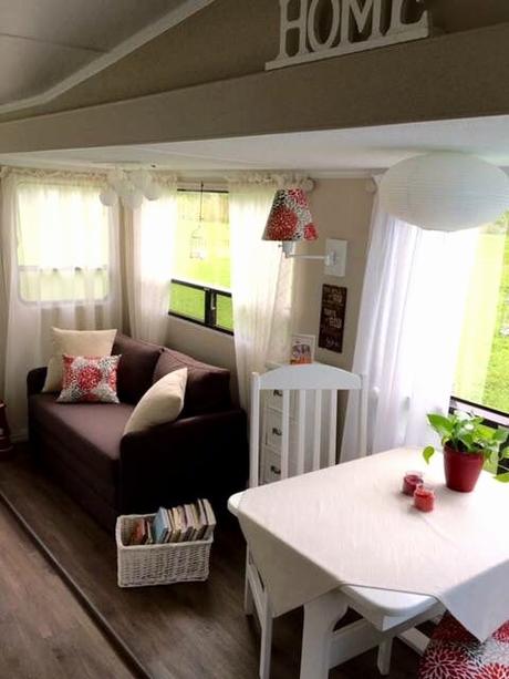 Meubles Caravane Livingroom In Our Camper We Renovated An Old and Trashy Camper