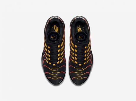 La Nike Air Max 97 Plus est de retour dans deux coloris OG La Nike Air Max 97 Plus est de retour dans deux coloris OG