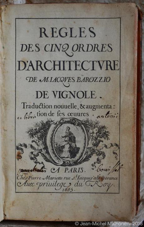 Les trompes de l'ancien hôpital général à Uzès Les trompes de l'ancien hôpital général à Uzès