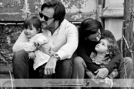 Photographe portrait famille à Paris- Shooting photo famille en extérieur – LS