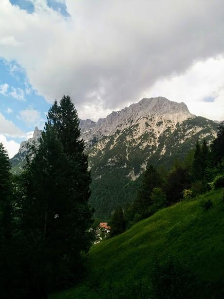 Kurpark Mittenwald: là tout n'est qu'ordre et beauté, luxe, calme et volupté!