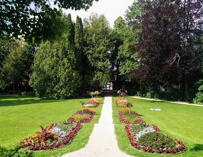 Kurpark Mittenwald: là tout n'est qu'ordre et beauté, luxe, calme et volupté!