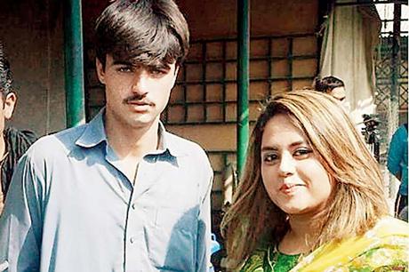 Les Yeux Bleus de la Paix