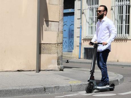 Comment se déplacer autrement en ville ? Test trottinettes Globber Comment se déplacer autrement en ville ? Test trottinettes Globber