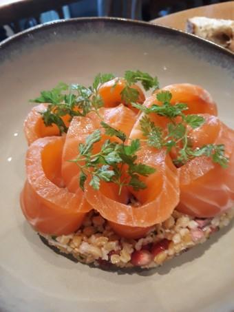 Gravelax de saumon, épeautre © Gourmets&co Gravelax de saumon, épeautre © Gourmets&co