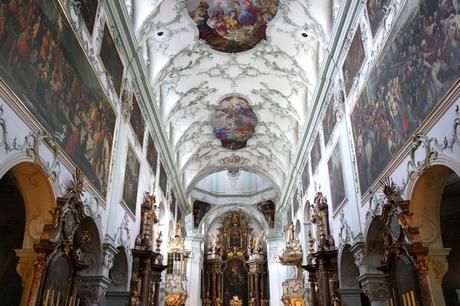 salzbourg city guide église saint pierre sankt peter kirche