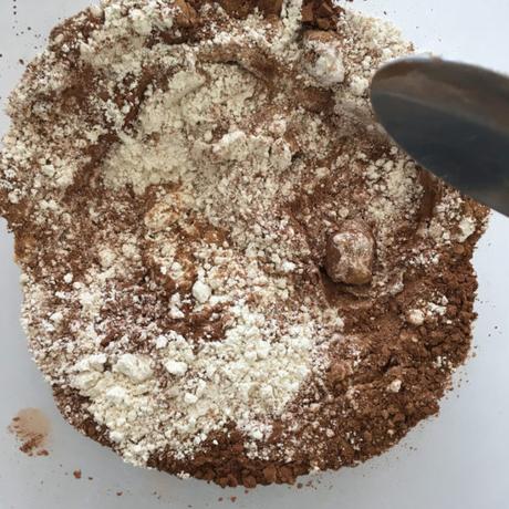 Gâteau chocolat courgette à la farine de petit épeautre