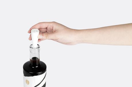 Le Packaging Wen Vinegar, de la matière à l'illustration par le Studio Rong