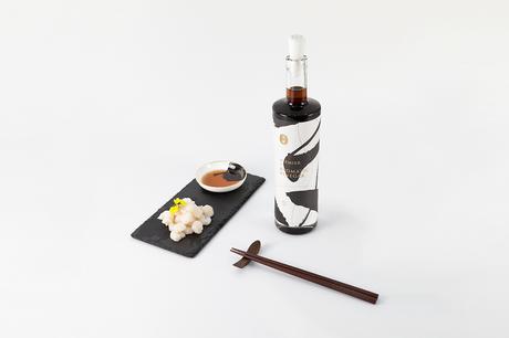 Le Packaging Wen Vinegar, de la matière à l'illustration par le Studio Rong