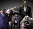 La Famille Addams : une image et Oscar Isaac et Charlize Theron au doublage
