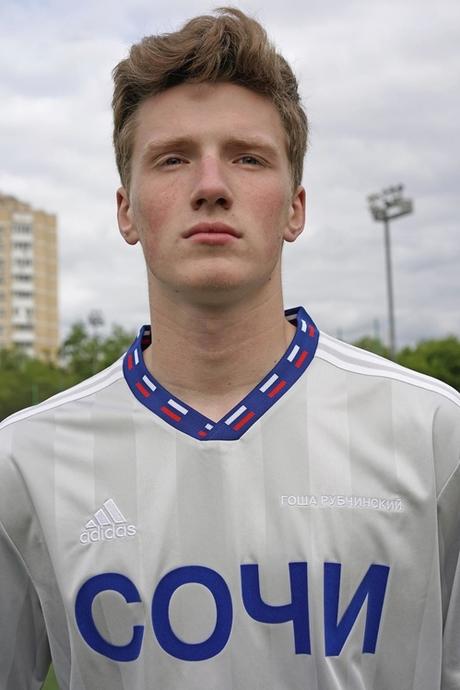 Gosha Rubchinskiy collabore avec Adidas pour la Coupe du Monde 2018 Gosha Rubchinskiy collabore avec Adidas pour la Coupe du Monde 2018