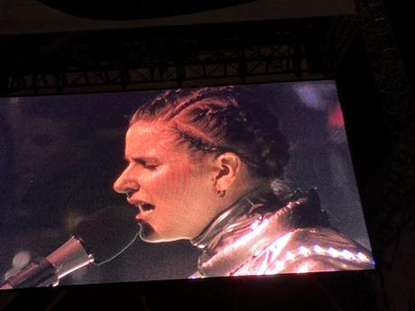 Klô Pelgag aux Francos : front row avec des gens de 2 à 102 ans