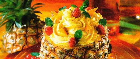 Ananas au rhum ambré et aux fruits rouges