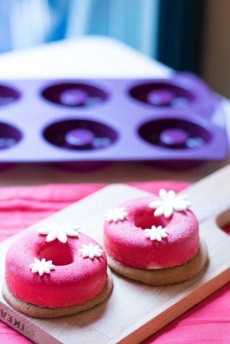 Petits entremets framboise sur palet breton