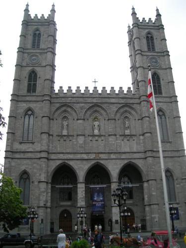 Superbe basilique à Montréal