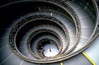 800pxvaticanmuseumstaircase