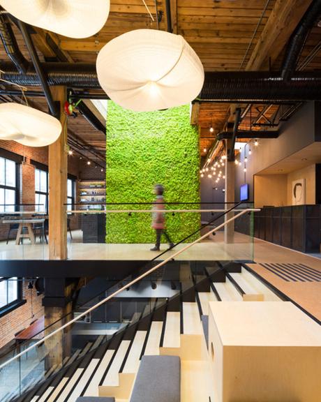 De sublimes bureaux au style industriel et végétalisés à Vancouver