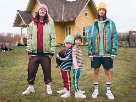 Tasha Tilberg et sa famille posent pour Acne Studios Tasha Tilberg et sa famille posent pour Acne Studios