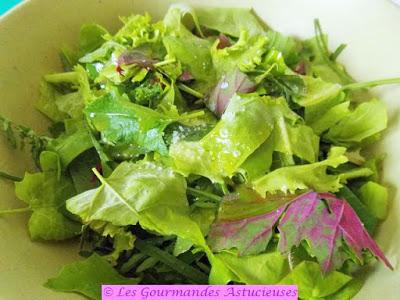 Repas complet Vegan et healthy (pois chiches, chou, salade) Repas complet Vegan et healthy (pois chiches, chou, salade)