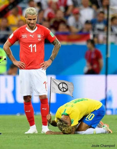 Neymar, la risée de la toile neymar,foot,footbal,coupe du monde 2018,russie 2018,simulateur