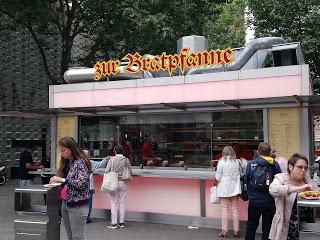 Berlin & son currywurst !