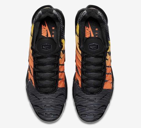 Deux nouveaux coloris de la Nike Air Max Plus Stripes ont été dévoilés Deux nouveaux coloris de la Nike Air Max Plus Stripes ont été dévoilés