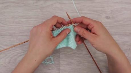 Tricoter chaussons de bébés