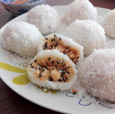 Perles de coco aux cacahuètes 花生糯米糍