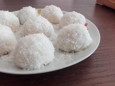 Perles de coco aux cacahuètes 花生糯米糍 Perles de coco aux cacahuètes 花生糯米糍