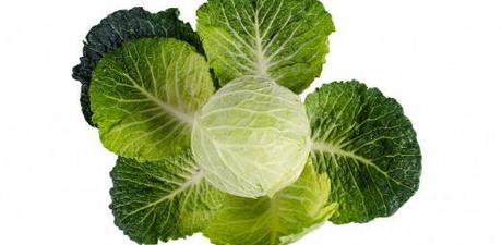 Escalopes de thon au chou croquant et huiles parfumées, baies roses et gingembre