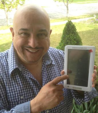 Tony Toscano fera gagner la liseuse de livres numériques des Éditions Dédicaces à son émission télévisée « Talking Pictures »