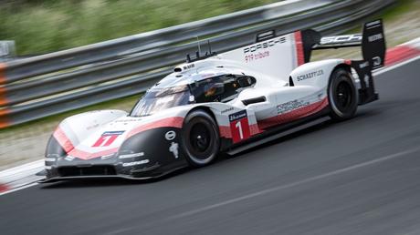 Record de vitesse sur le Nürburgring Record de vitesse sur le Nürburgring