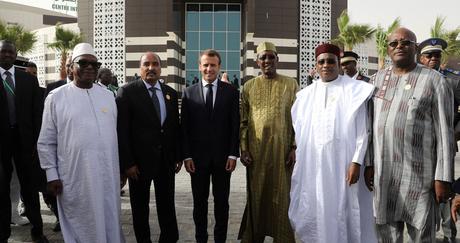 Emmanuel Macron rencontre à Nouakchott ses homologues du G5 Sahel