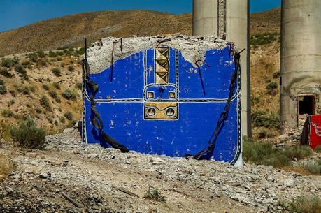 Il transforme des ruines en sacs de créateurs