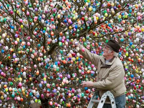 Divers - Les Oeufs de Pâques dans le monde - 3