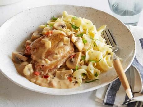 Blanc de poulet champignons et creme fraiche au cookeo Blanc de poulet champignons et creme fraiche au cookeo