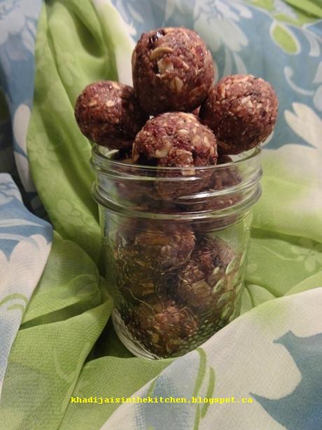 BOULES D’ÉNERGIE / ENERGY BALLS / BOLAS ENERGÉTICAS / كرات الطاقة BOULES D’ÉNERGIE / ENERGY BALLS / BOLAS ENERGÉTICAS / كرات الطاقة