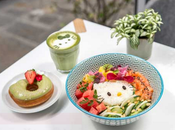 Umami Matcha Café installe Hello Kitty dans boutique