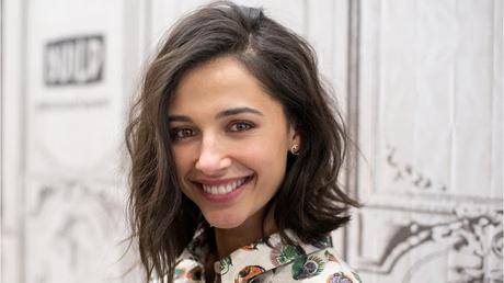 Naomi Scott en vedette du remake de Charlie et ses Drôles de Dames signé Elizabeth Banks ?