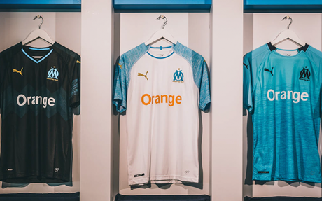 Les nouveaux maillots de l’Olympique de Marseille dévoilés Olympique de Marseille