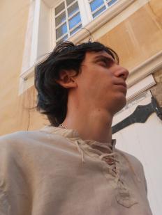 Une critique littéraire de Nine Hank : L’épée d’Alknohr, par Dimitri Chiabaut – Un livre qui peut mieux faire Une critique littéraire de Nine Hank : L’épée d’Alknohr, par Dimitri Chiabaut – Un livre qui peut mieux faire