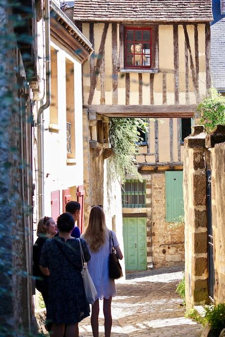 Le Mans – Terre de surprises gourmandes ! le mans maison suspendue
