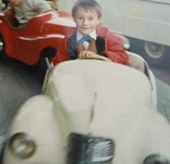 nouvelle,littérature,évocation,souvenir d'enfance,manège,fête foraine,locomotive à vapeur,les derniers temps de la vapeur,auto 403,auto4CV,autorail picasso,blog littéraire de christian cottet-emard,club littéraire des amateurs de cigares,droits réservés,© Club,boulevard,oyonnax,gare sncf,groseilliers,jardin,famille,enfance,boulevard dupuy