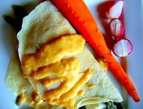 Crêpes asperges béchamel 2 versions, avec carottes rôties Crêpes asperges béchamel 2 versions, avec carottes rôties