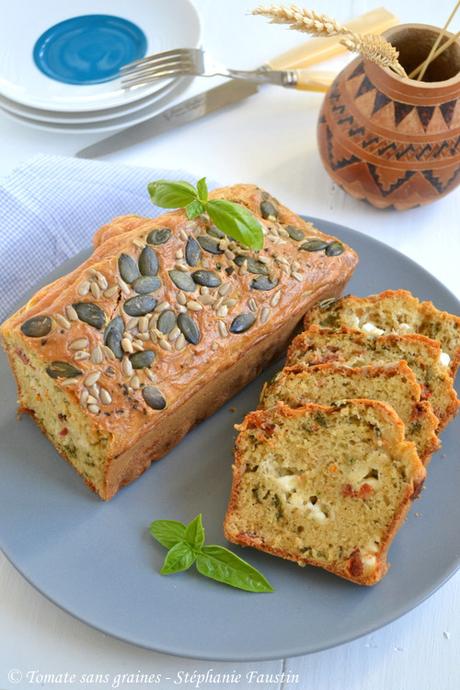Cake salé {chèvre frais, tomates séchées et basilic} Cake salé chèvre frais, tomates séchées et basilic