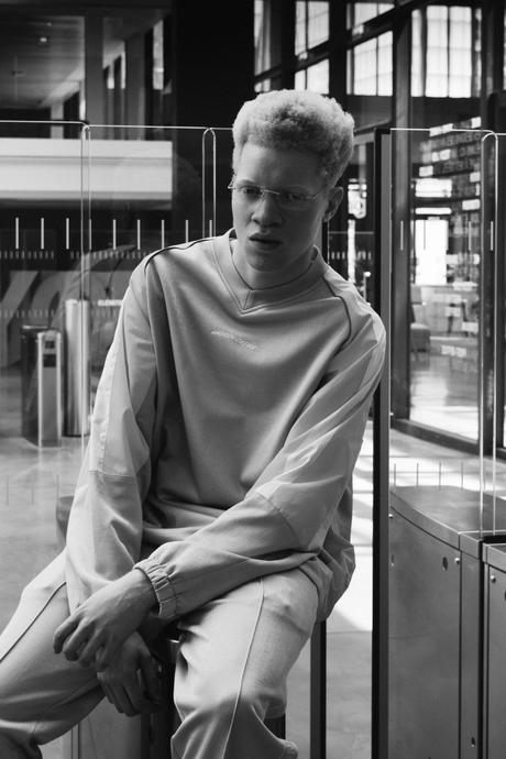 Andrea Crews redéfinit le style du businessman d’aujourd’hui Andrea Crews redéfinit le style du businessman d’aujourd’hui