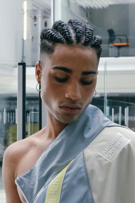 Andrea Crews redéfinit le style du businessman d’aujourd’hui Andrea Crews redéfinit le style du businessman d’aujourd’hui